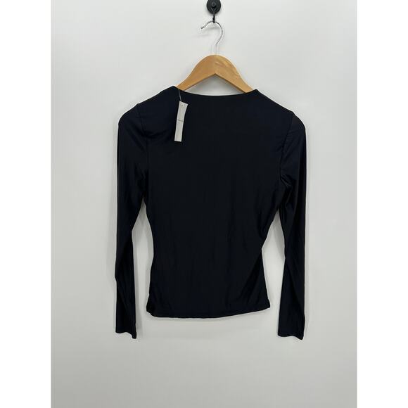 Abercrombie Womens Black Long Sleeve Fitted Shirt Size Medium NWT Basic Minimal - Picture 2 of 6